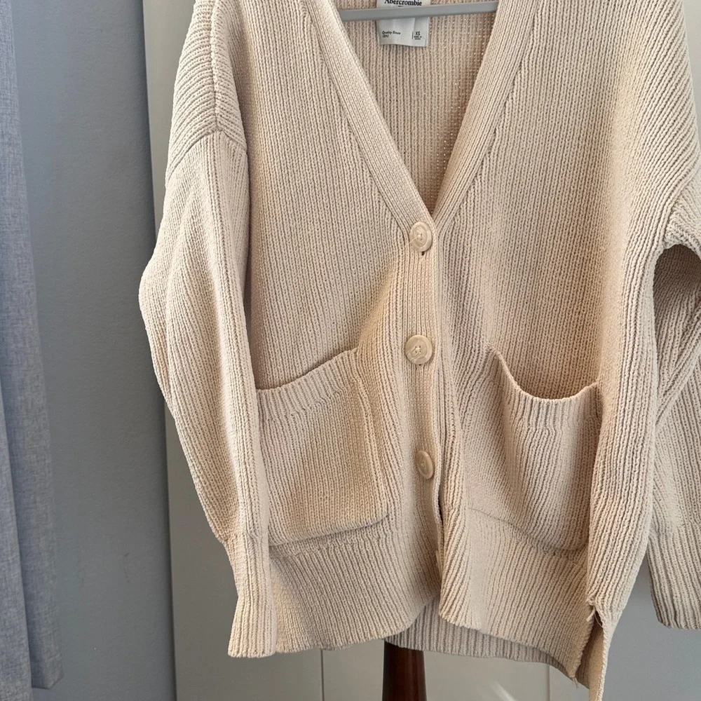 Abercrombie and Fitch knitted oversized cardigan - Picture 2 of 4